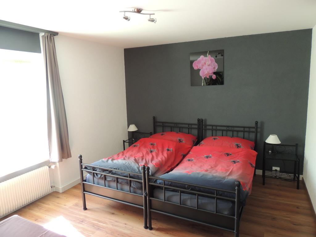 Hotel De La Gare Cousset Chambre photo