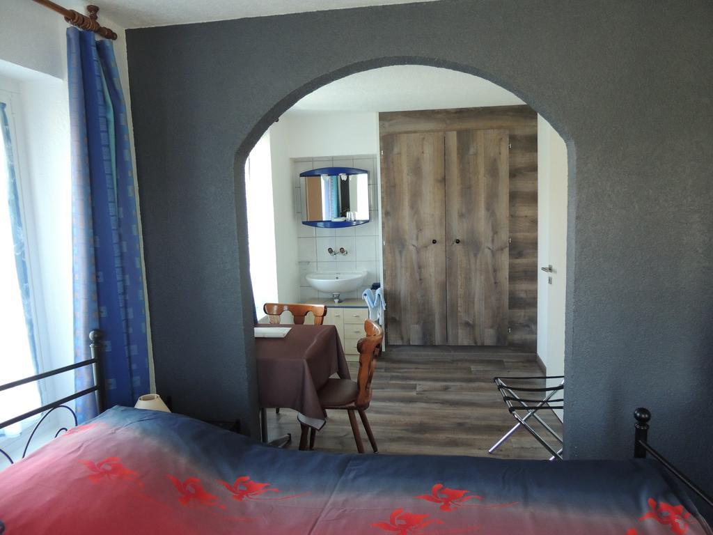 Hotel De La Gare Cousset Chambre photo